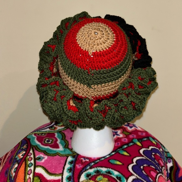 Triple Ruffle Beanie - Picture 2 of 4